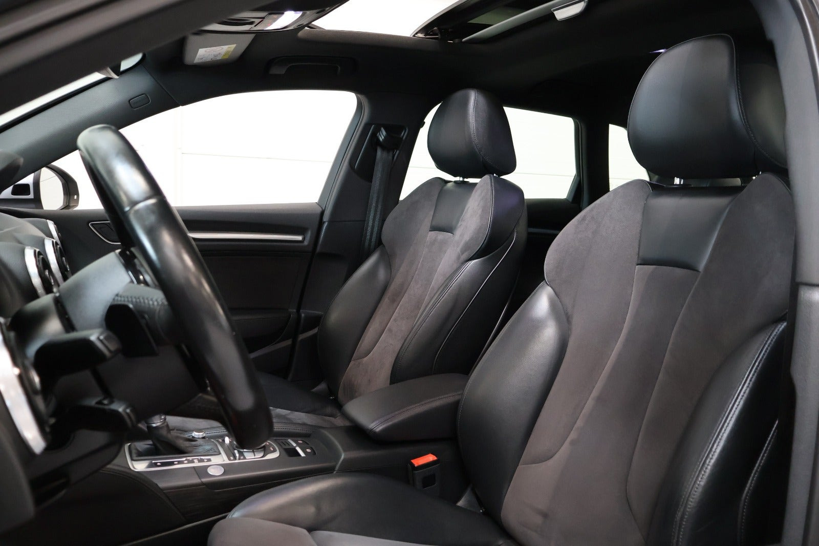 Sølv Audi A3 fra 2016