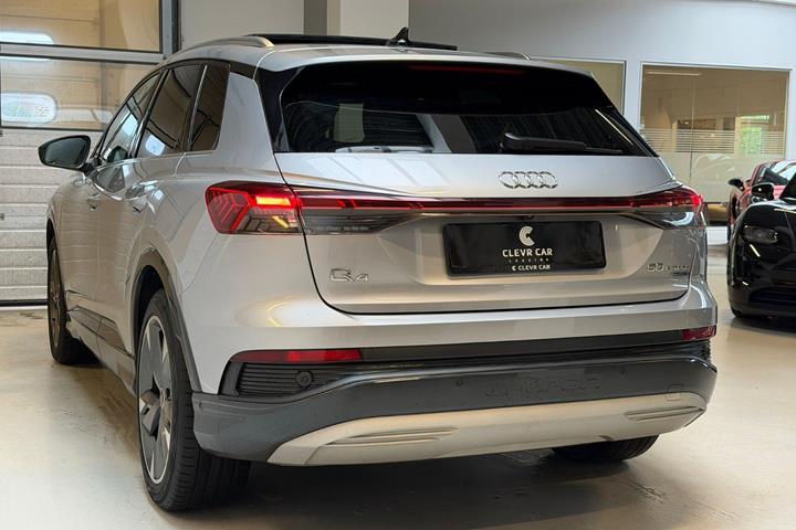 Sølv Audi Q4 e-tron fra 2023