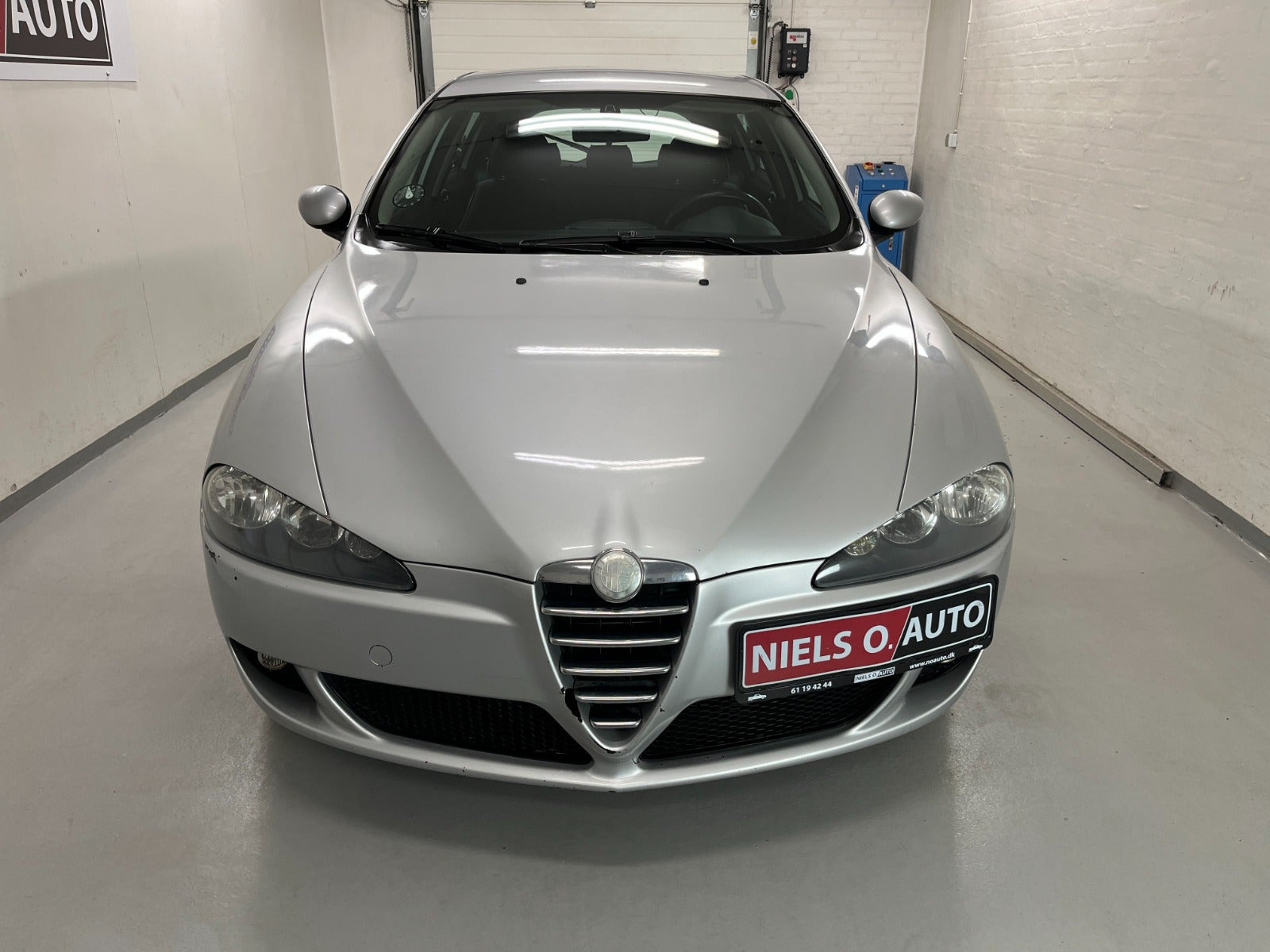 Sølv Alfa Romeo 147 fra 2005