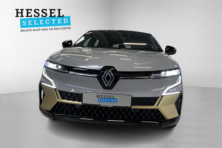 Grå Renault Megane E-Tech fra 2023