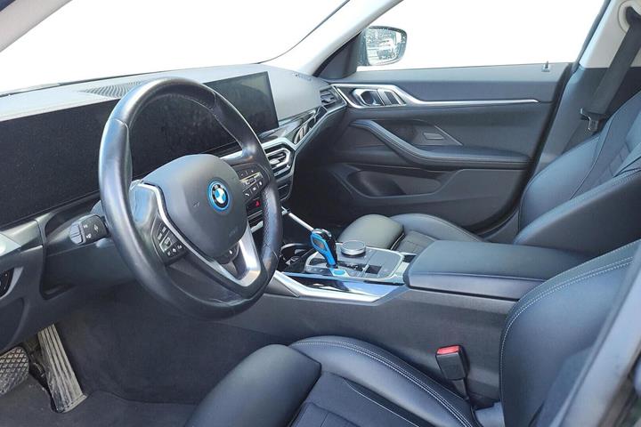 Grøn BMW i4 fra 2022