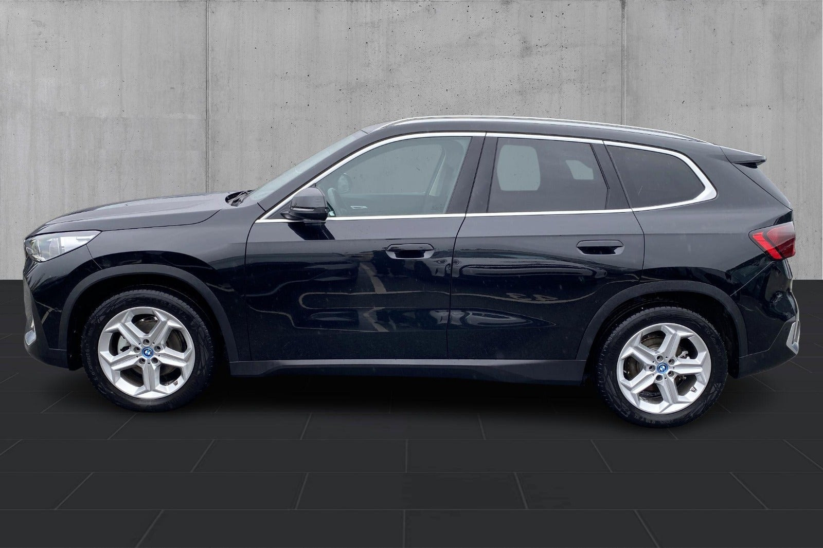 Sort BMW iX1 fra 2024