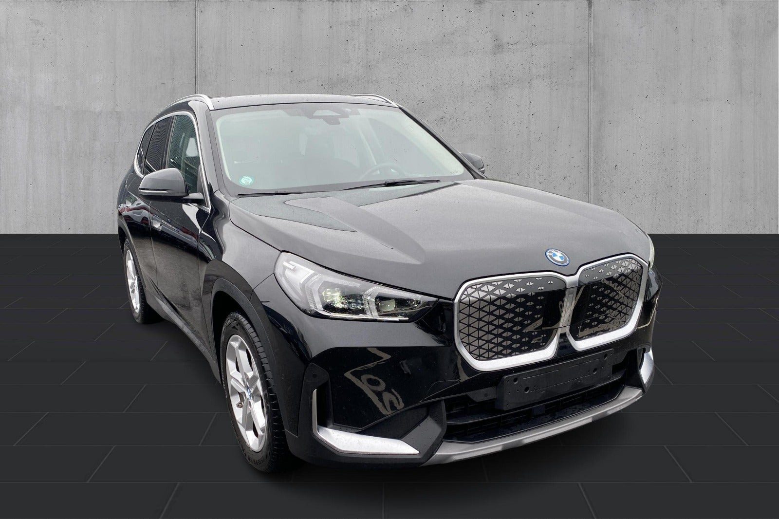 Sort BMW iX1 fra 2024