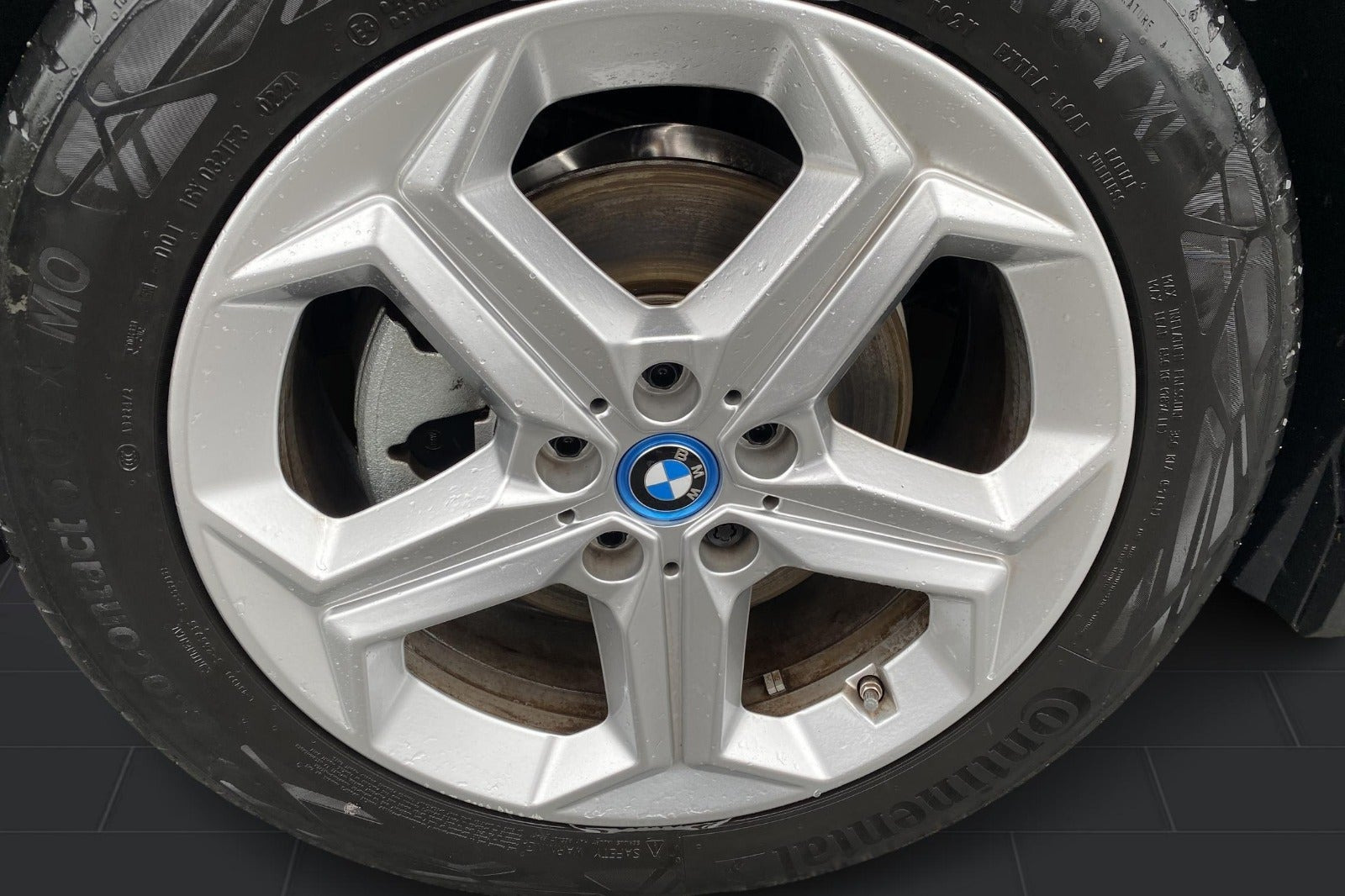 Sort BMW iX1 fra 2024