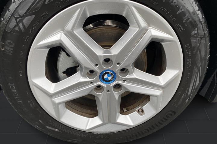 Sort BMW iX1 fra 2024