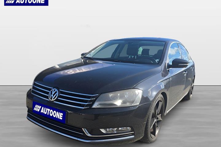 Sort VW Passat fra 2011