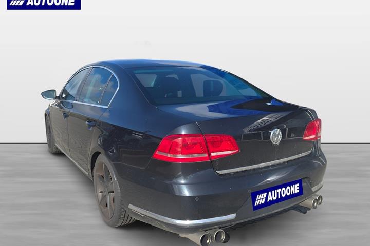 Sort VW Passat fra 2011
