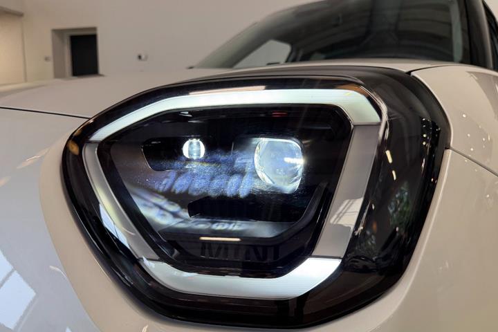 Hvid Mini Aceman SE fra 2025
