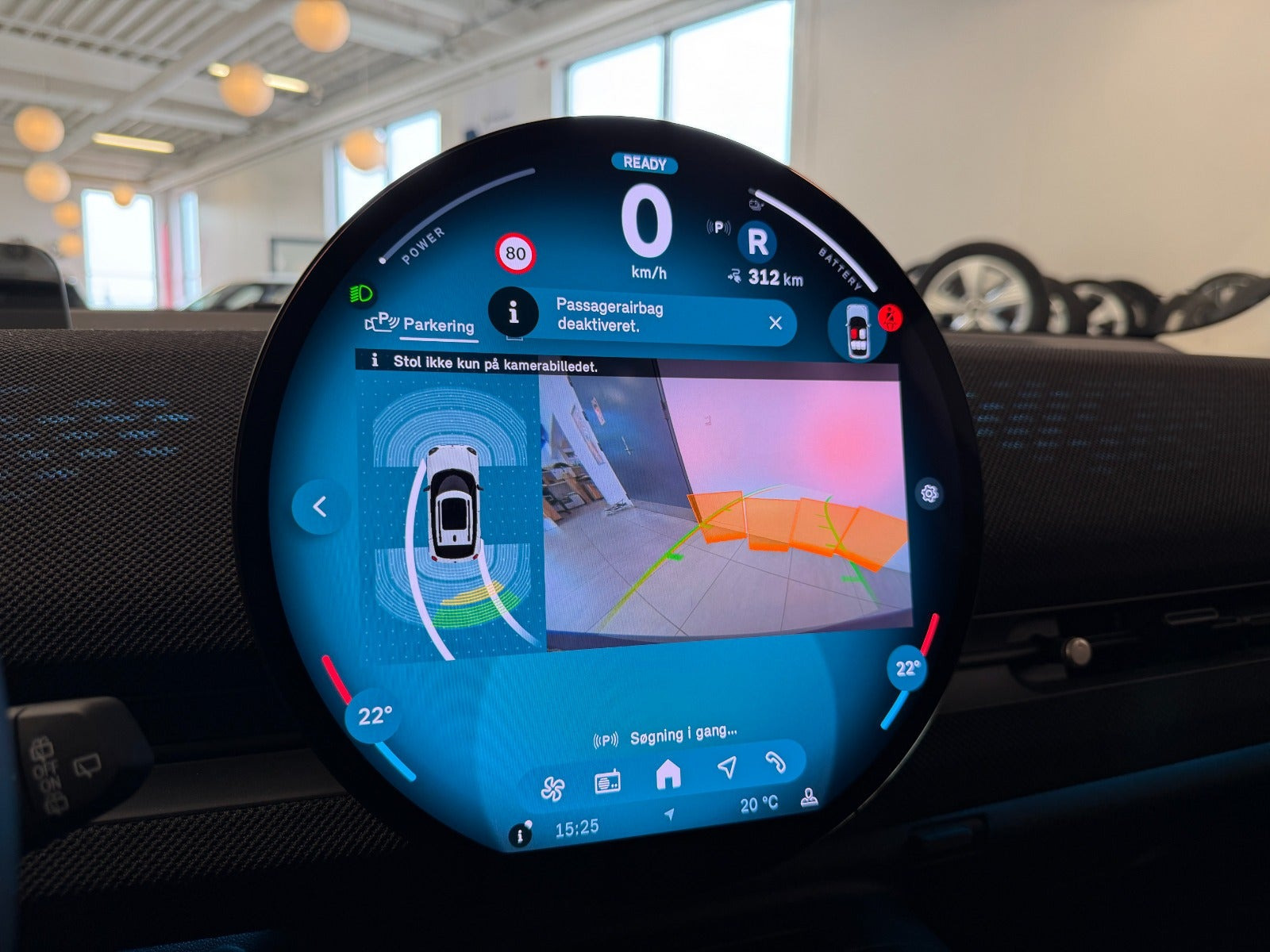 Hvid Mini Aceman SE fra 2025