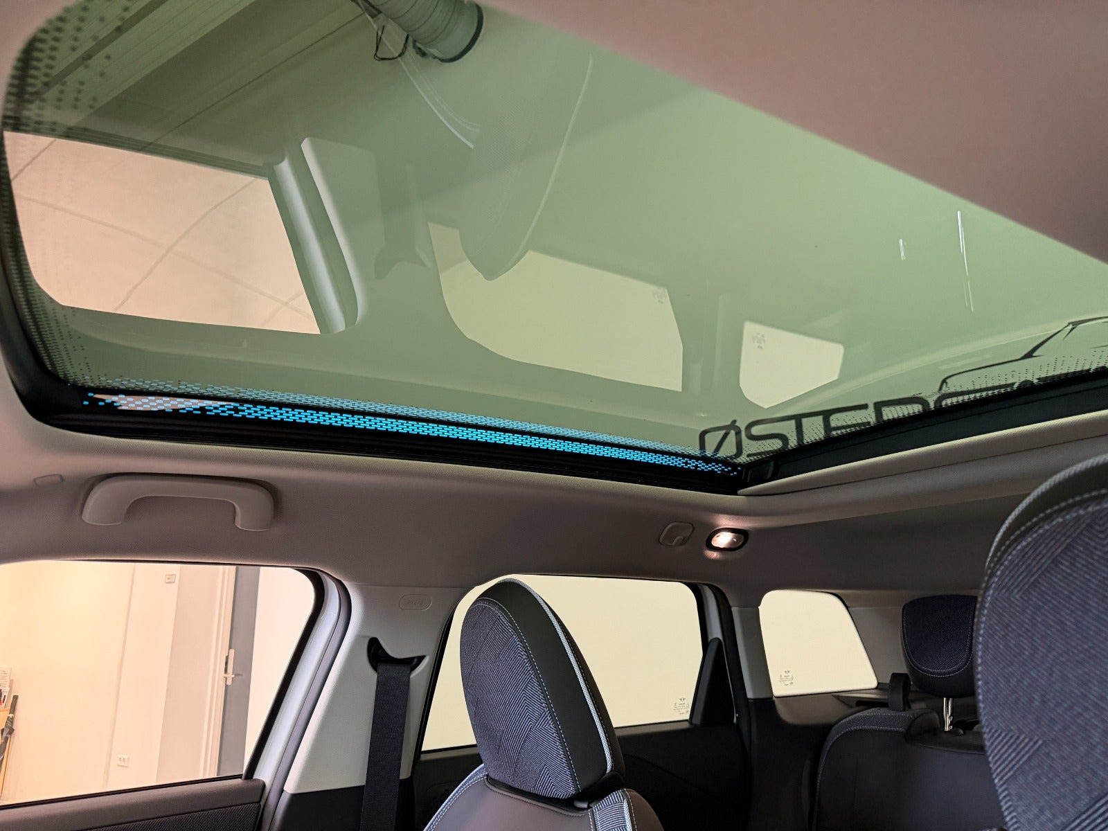 Hvid Mini Aceman SE fra 2025