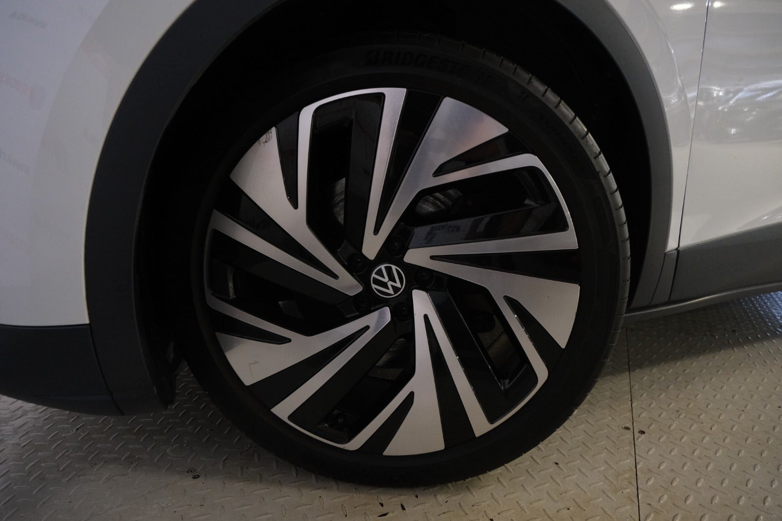 Hvid VW ID.4 fra 2021