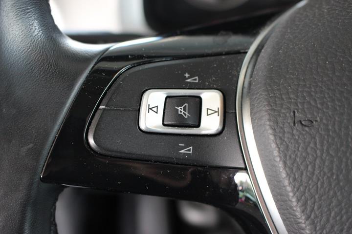 Sølv VW UP! fra 2019