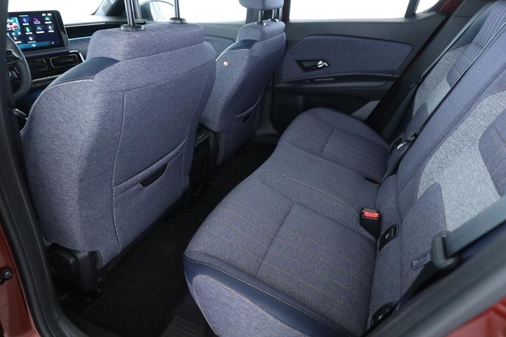 Rød Renault 4 E-Tech fra 2025