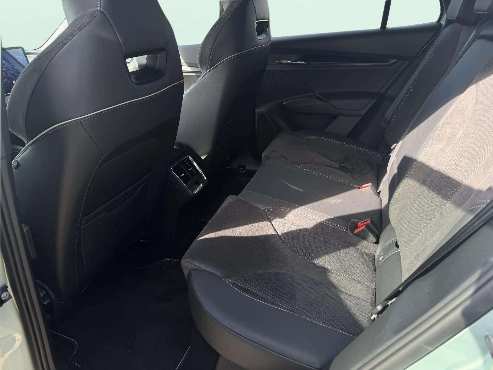 Sølv Skoda Enyaq fra 2023