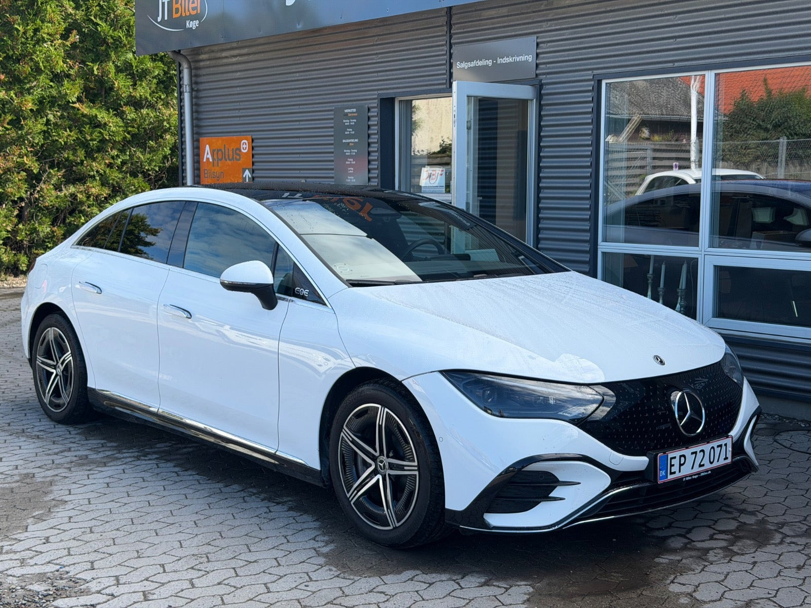 Mercedes EQE350+ AMG Line
