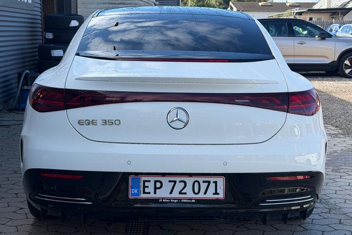 Hvid Mercedes EQE350+ fra 2022