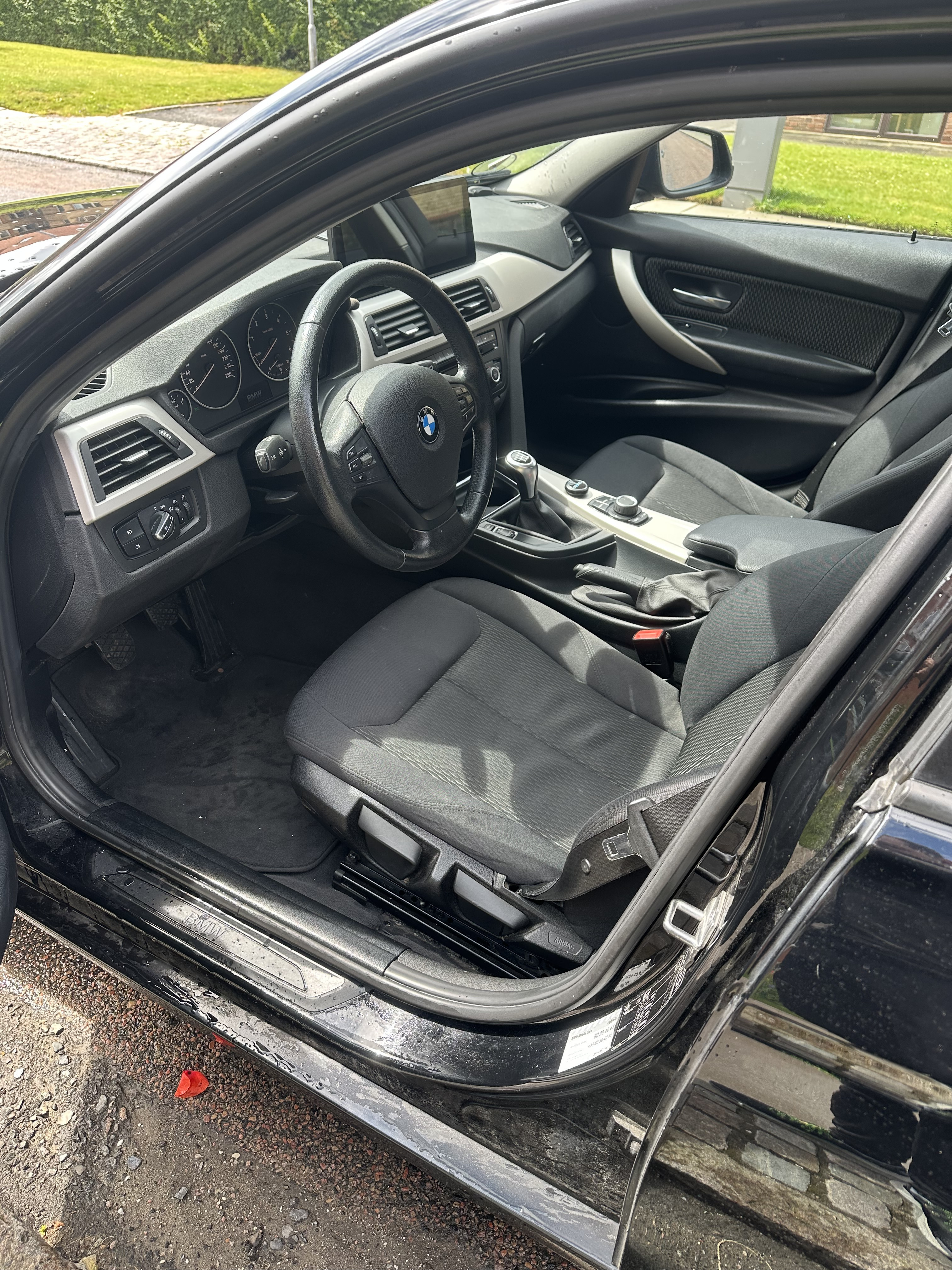 Sort BMW 3-Serie fra 2014