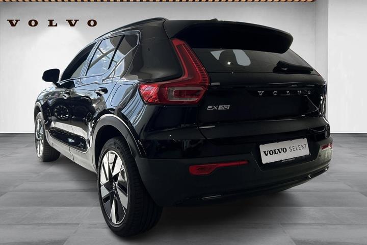 Sort Volvo EX40 fra 2024