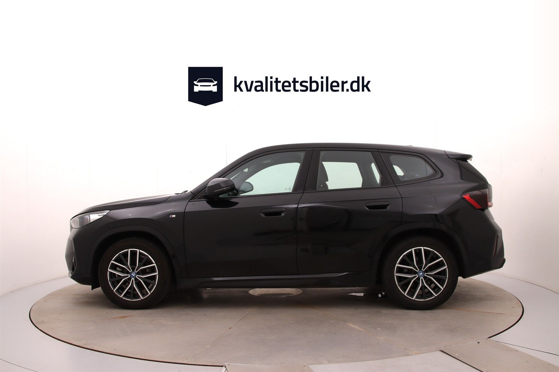 Sort BMW iX1 fra 2024
