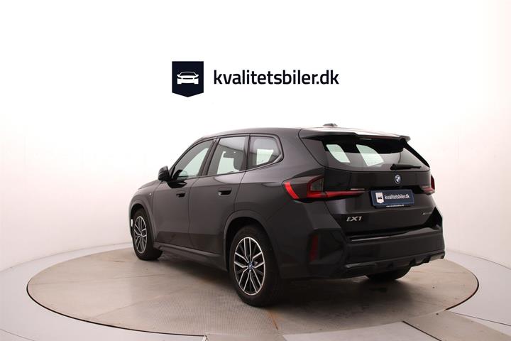 Sort BMW iX1 fra 2024