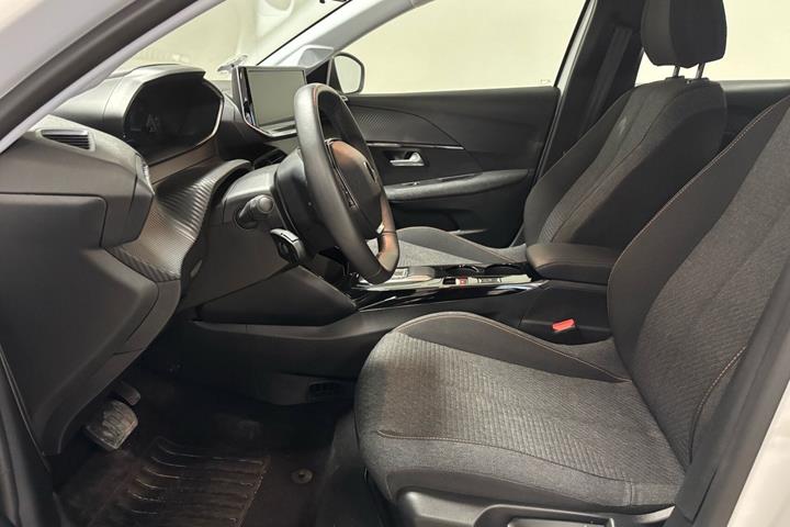 Hvid Peugeot e-208 fra 2025