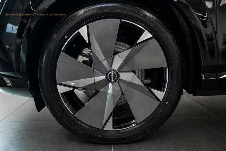 Sort Nissan Ariya fra 2026