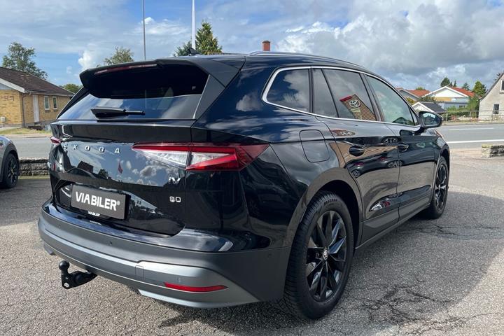 Sort Skoda Enyaq fra 2024