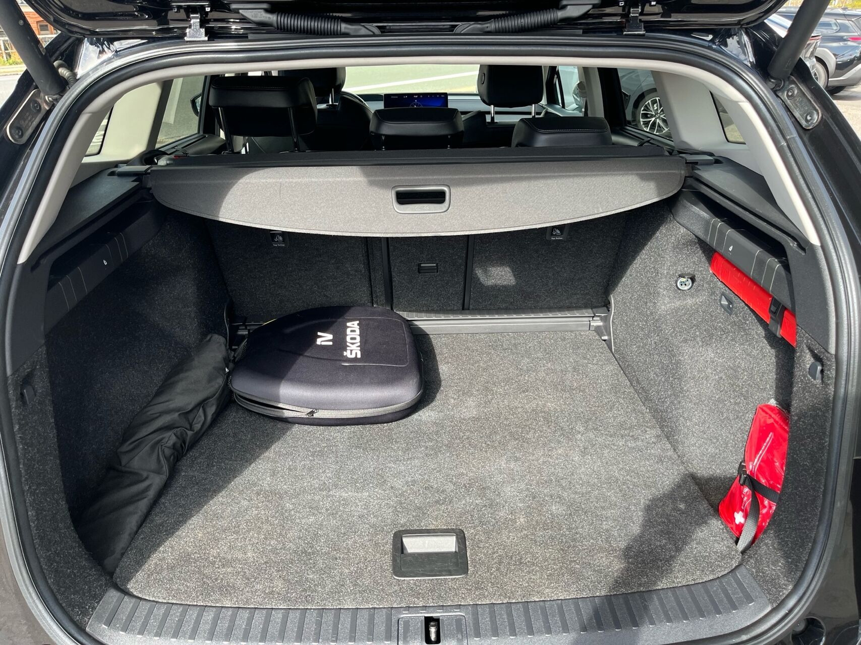 Sort Skoda Enyaq fra 2024