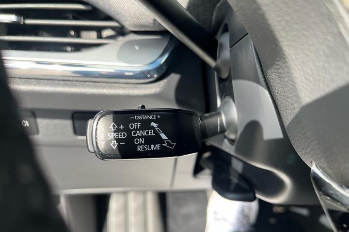 Sort Skoda Enyaq fra 2024