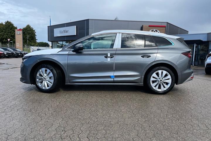 Grå Skoda Enyaq fra 2026
