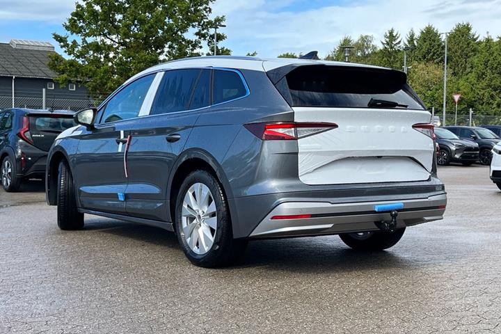 Grå Skoda Enyaq fra 2026