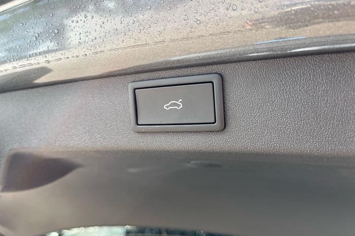 Grå Skoda Enyaq fra 2026