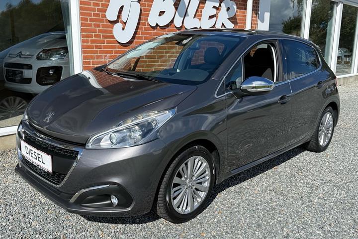 Sort Peugeot 208 fra 2018