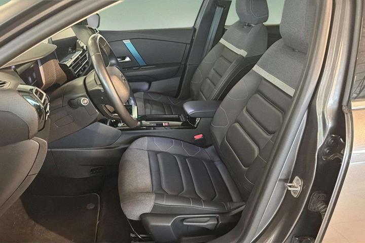 Grå Citroën ë-C4 fra 2022