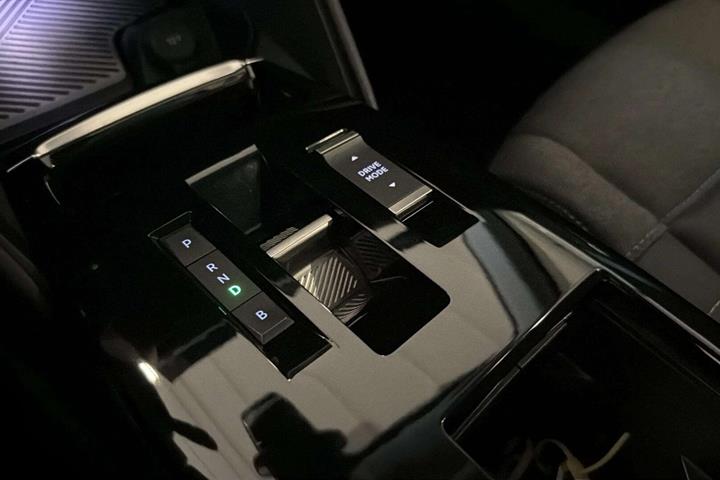 Grå Citroën ë-C4 fra 2022