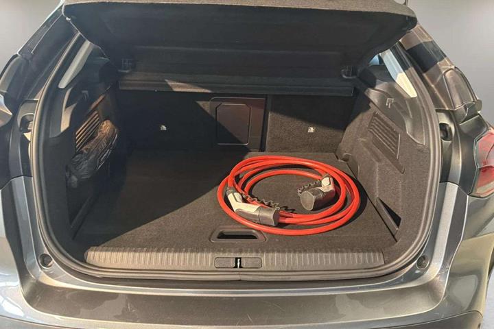 Grå Citroën ë-C4 fra 2022