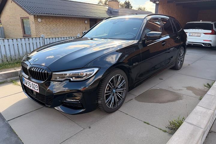 undefined BMW 330e fra 2022