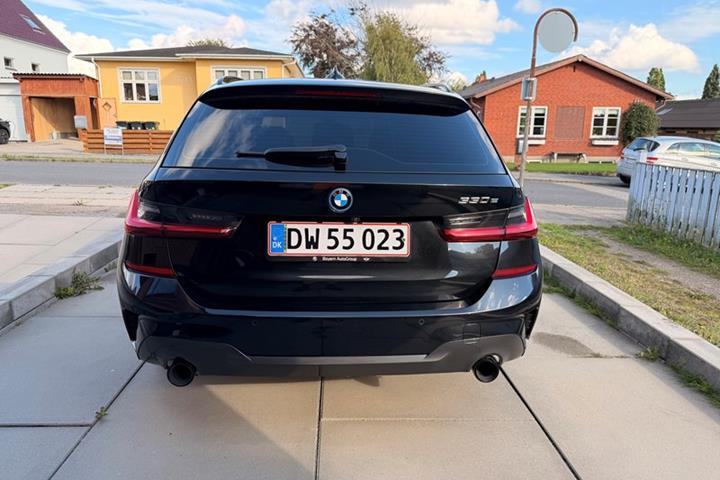 undefined BMW 330e fra 2022