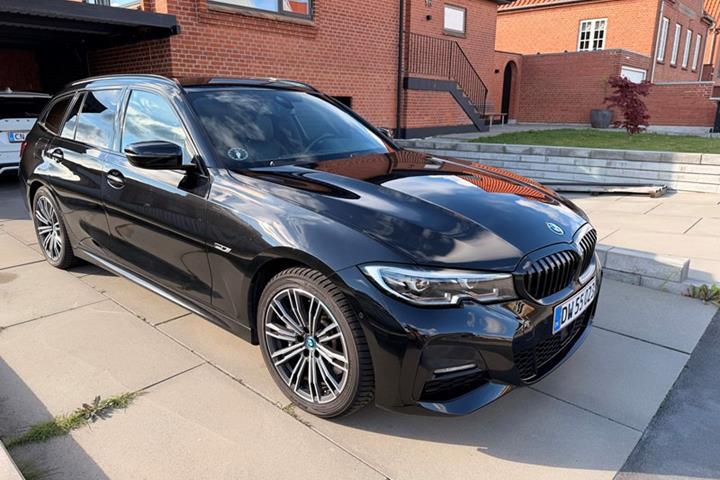 undefined BMW 330e fra 2022