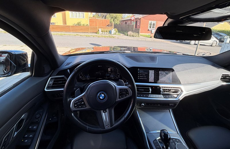 undefined BMW 330e fra 2022