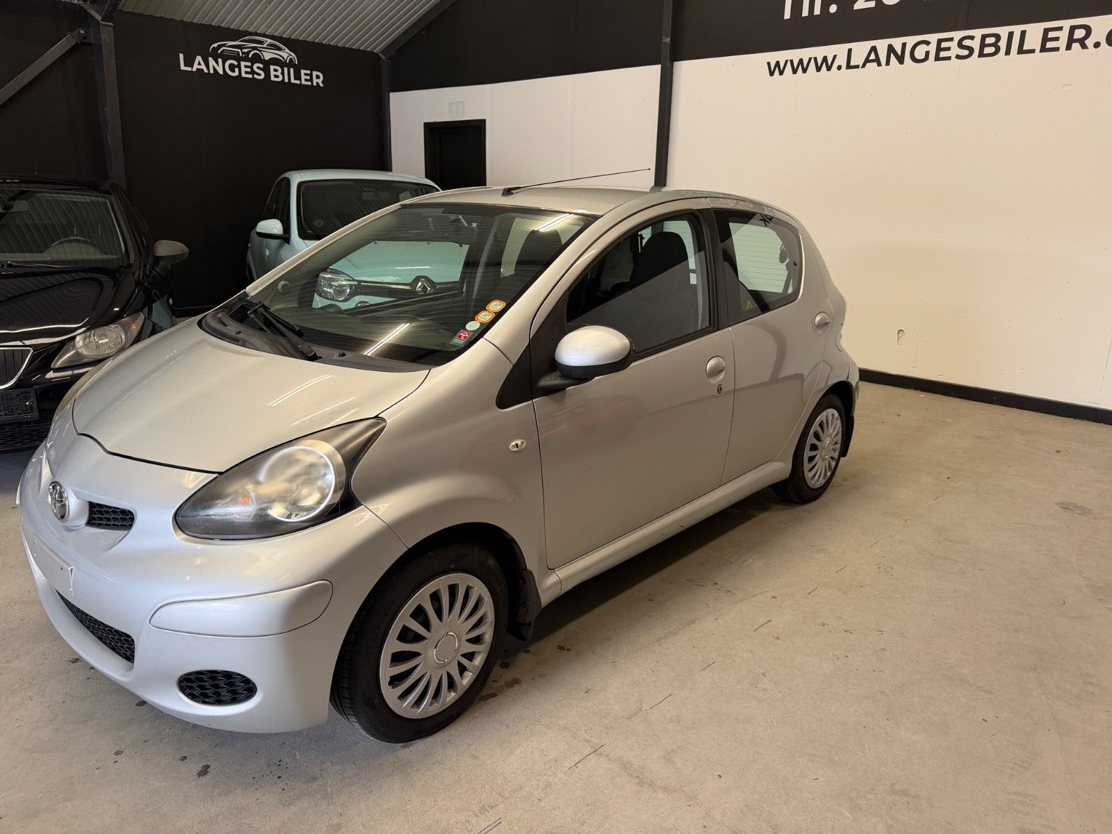 Sølv Toyota Aygo fra 2011