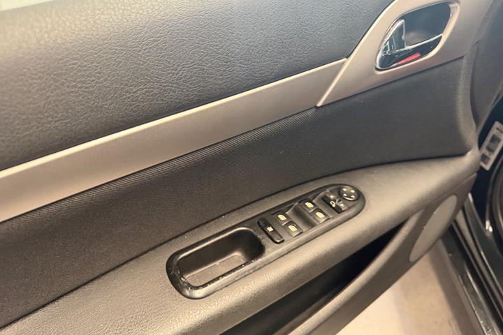 Sort Peugeot 407 fra 2007