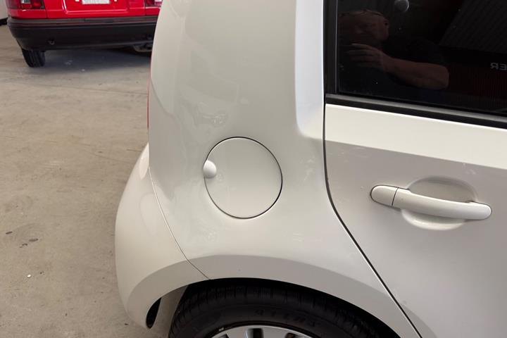 Hvid Seat Mii fra 2013
