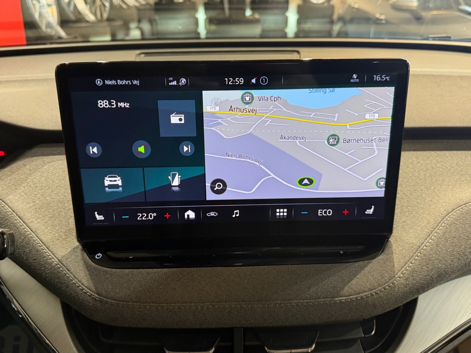 Sort Skoda Enyaq fra 2021