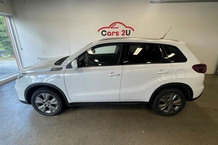 Hvid Suzuki Vitara fra 2022