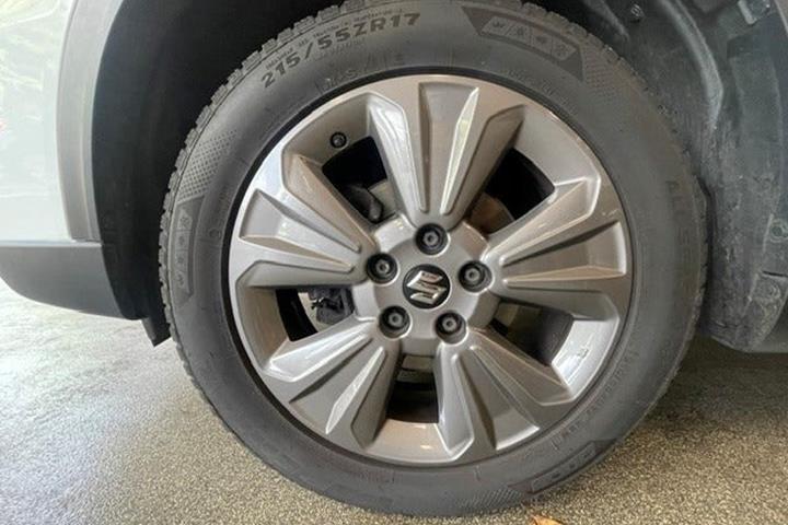 Hvid Suzuki Vitara fra 2022