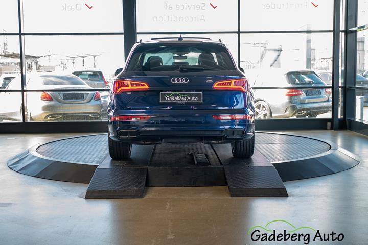 Blå Audi SQ5 fra 2018
