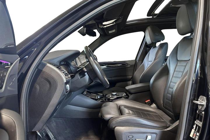 Sort BMW iX3 fra 2023