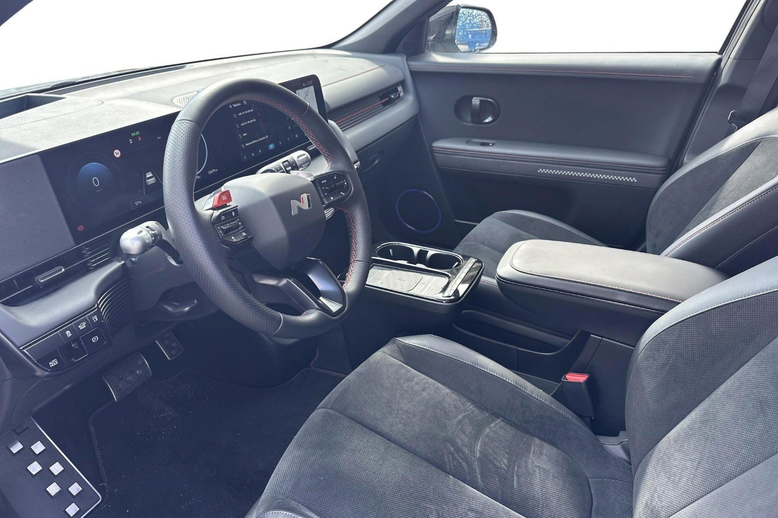Grå Hyundai Ioniq 5 fra 2026