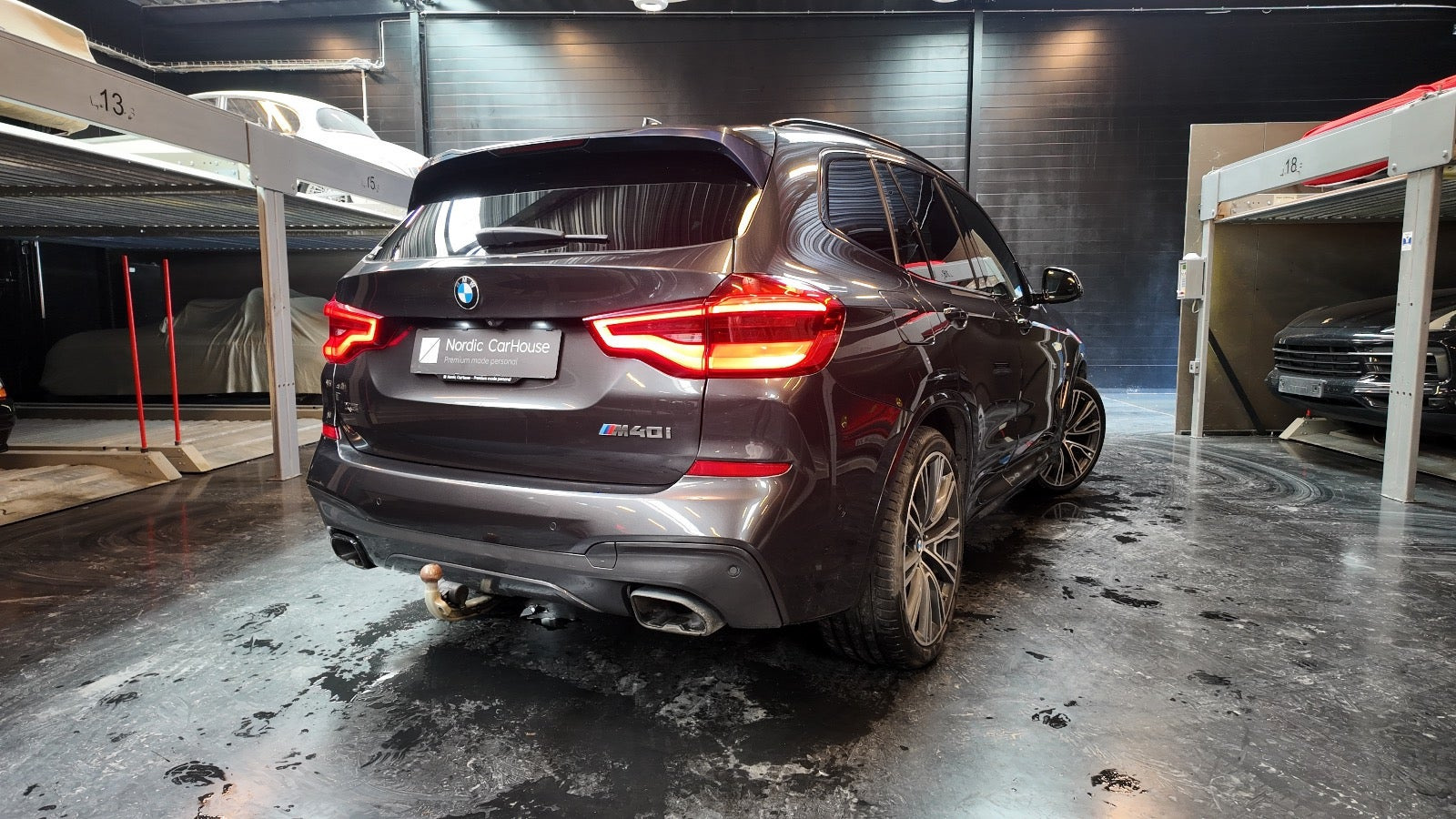 Grå BMW X3 fra 2018